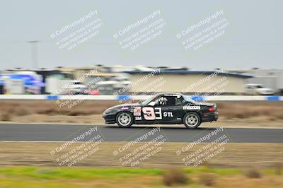 media/Jan-26-2025-CalClub SCCA (Sun) [[cfcea7df88]]/Group 1/Race/